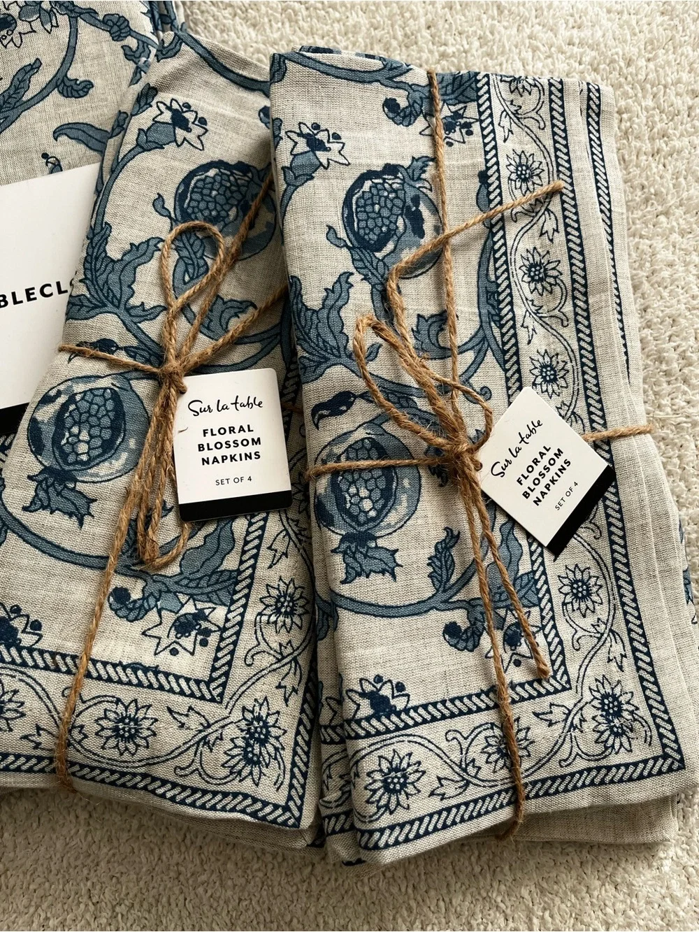Sur La Table Blue Floral Blossom Tablecloth & Napkin Set - 8